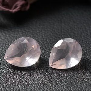 2.67 Carats Rose Quartz Gemstones (Pear 9x7 mm)